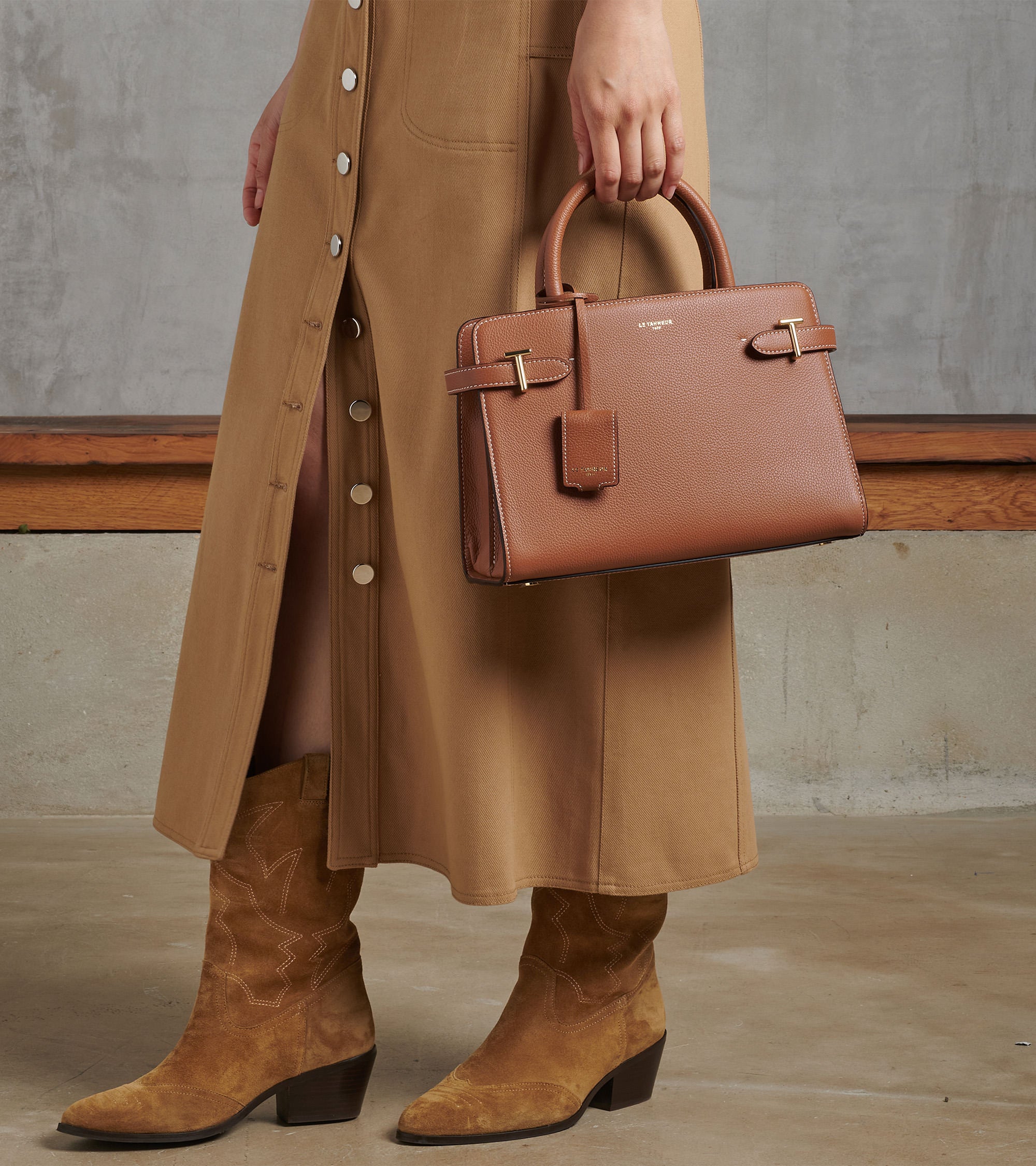 Mittelgroße Handtasche Emilie aus genarbtem Leder